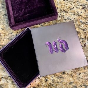 SOLD▪️Urban Decay 15th Anniversary Palette Box